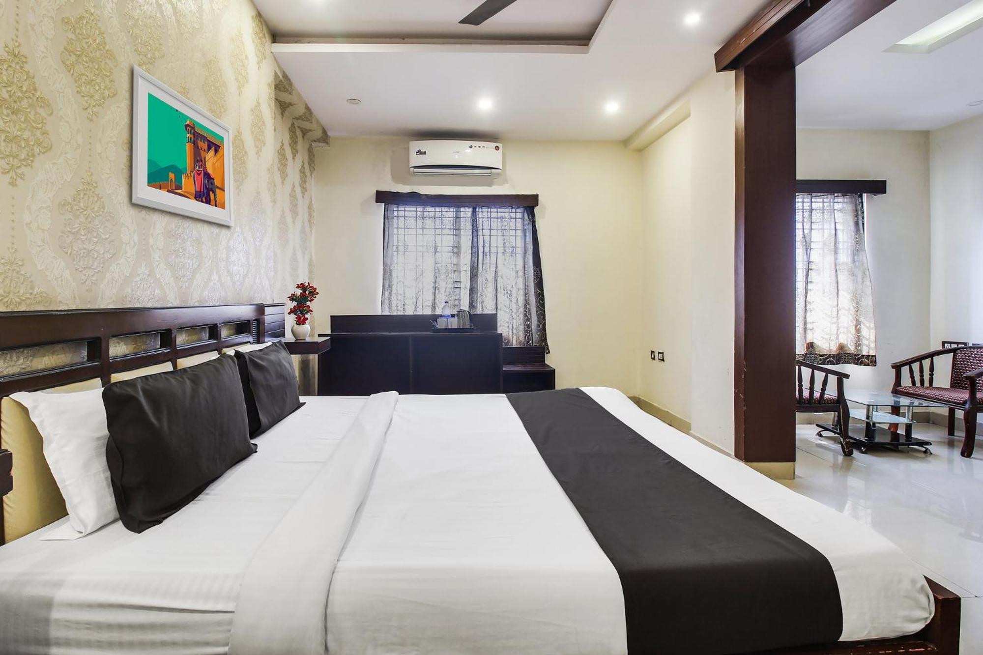 Flagship Grand Sandarshini Inn Near Mgbs Bus Station Hyderabad Exterior photo