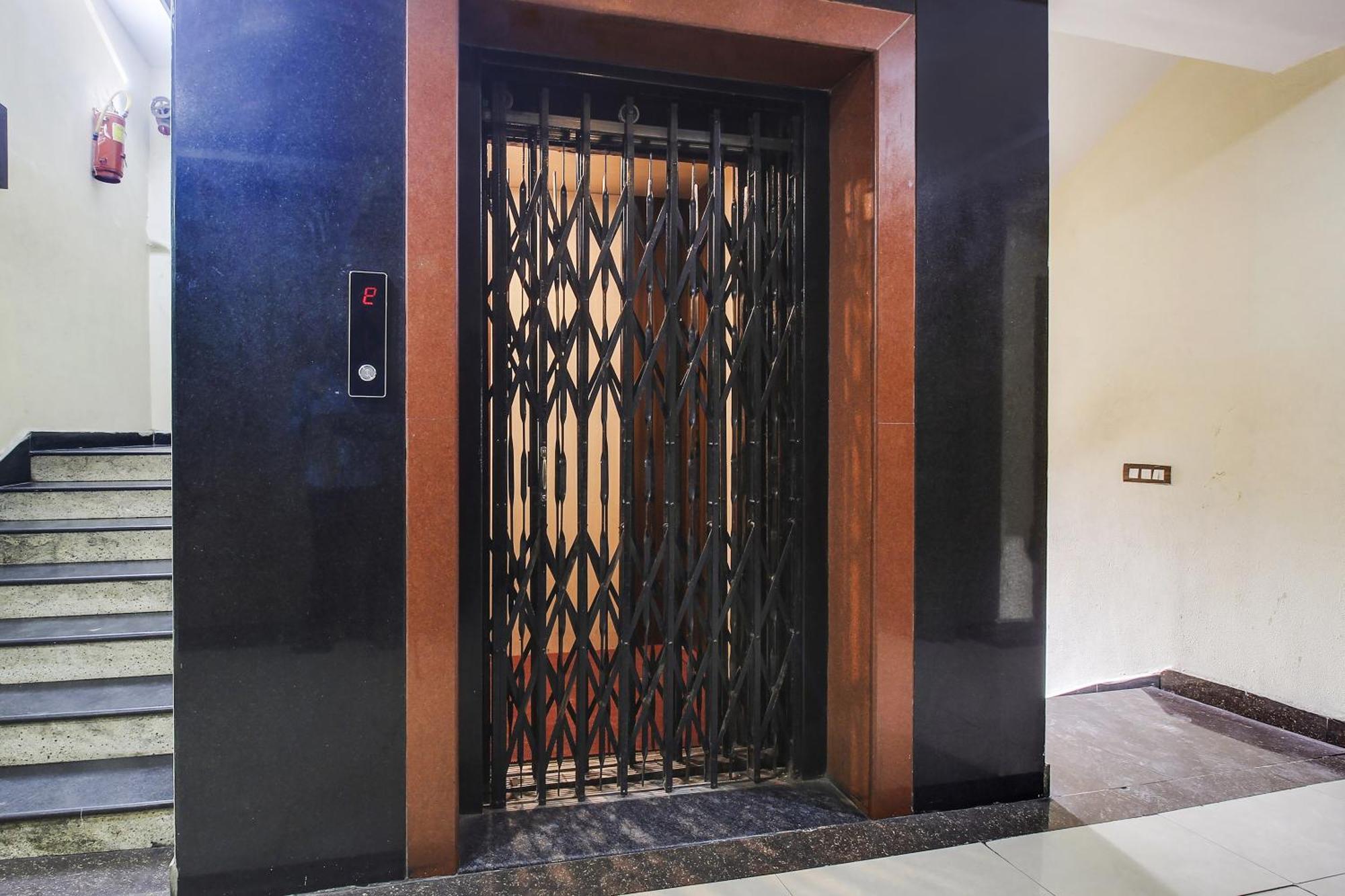 Flagship Grand Sandarshini Inn Near Mgbs Bus Station Hyderabad Exterior photo