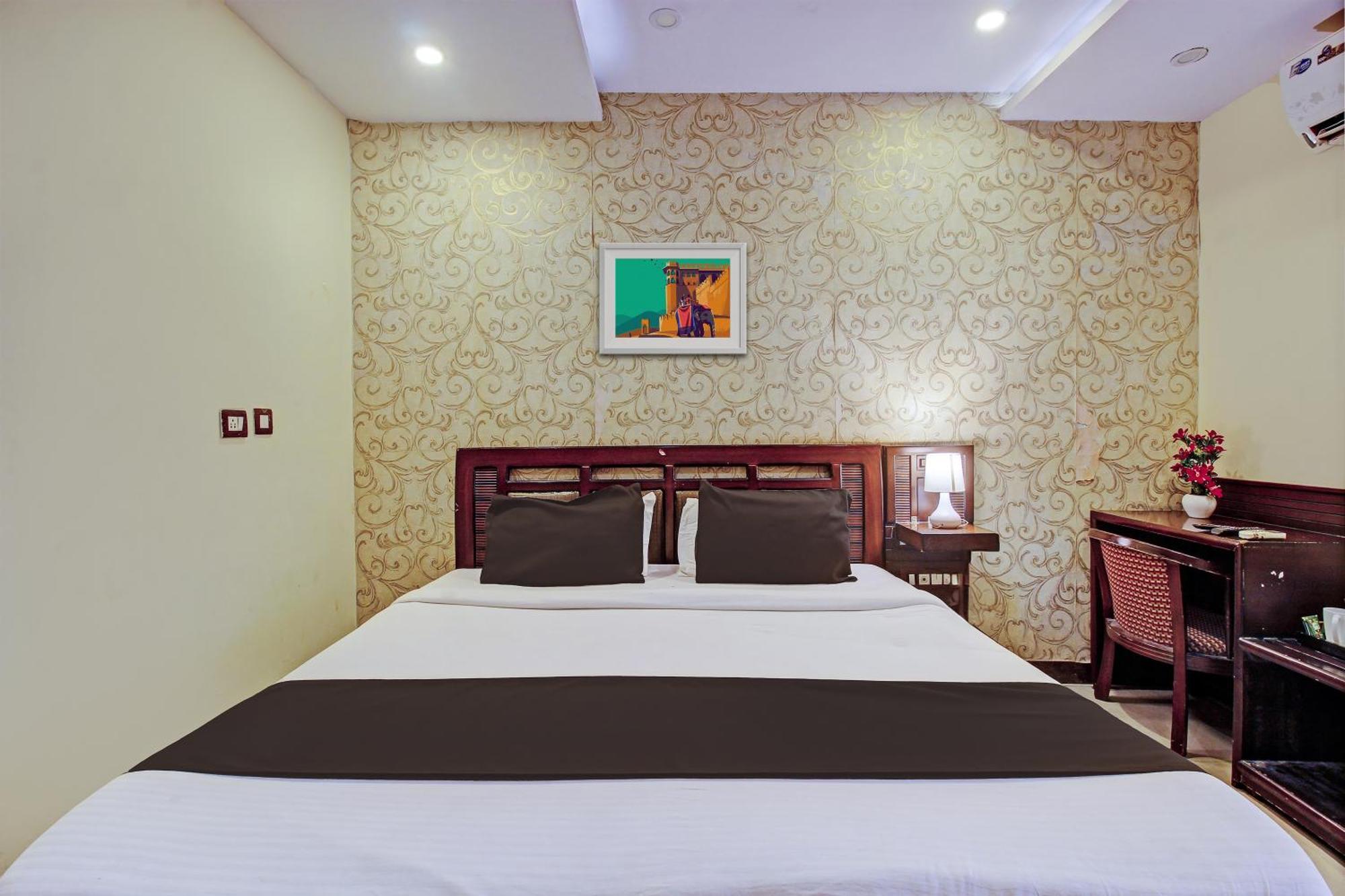 Flagship Grand Sandarshini Inn Near Mgbs Bus Station Hyderabad Exterior photo